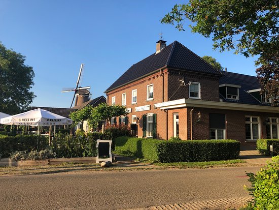 R. Van Voorst
